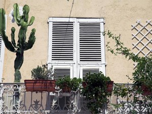 ¿Celosías, mallorquinas o tamices? Descubre cuál es la mejor opción para ti